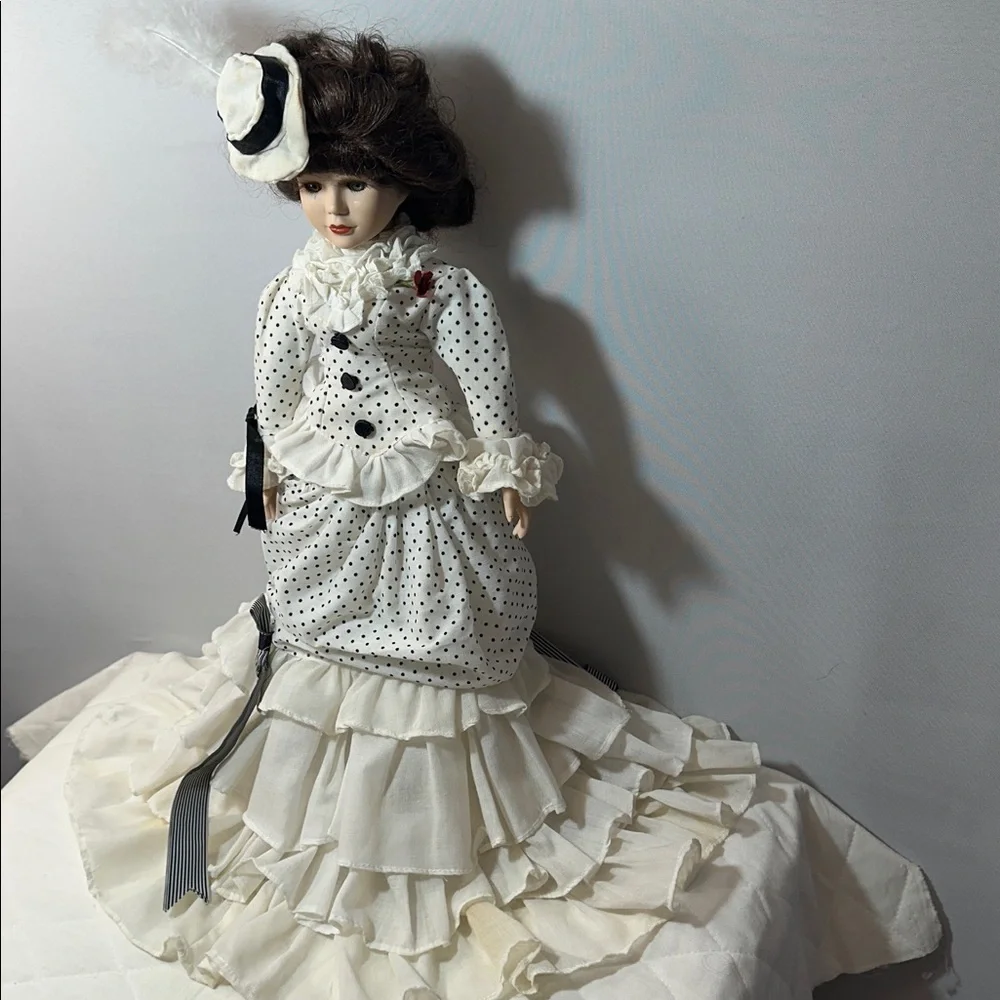 Elegant Victorian Vintage Doll With Hat Polkadot Ruffle Dress Under Garment Shoe - Picture 3 of 8